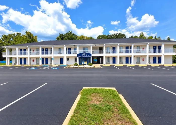 Baymont By Wyndham Eufaula Hotel