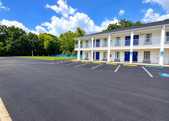 Baymont By Wyndham Eufaula Hotel