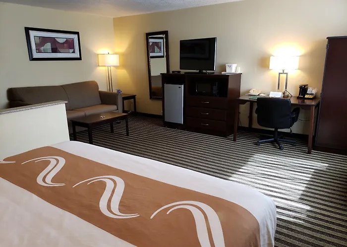 Quality Inn & Suites Vancouver - Hazel Dell