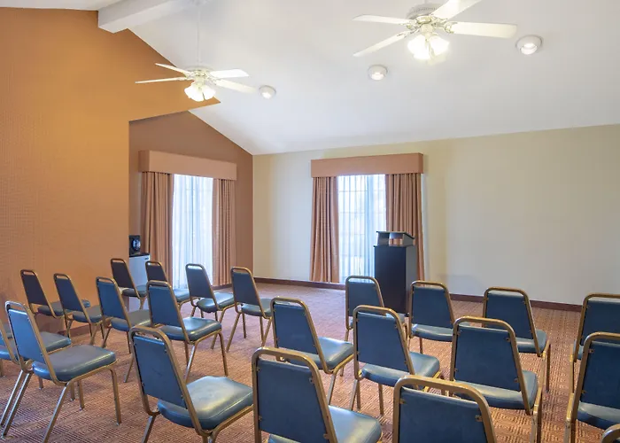 Budget Inn & Suite Atlanta Marietta Stadium