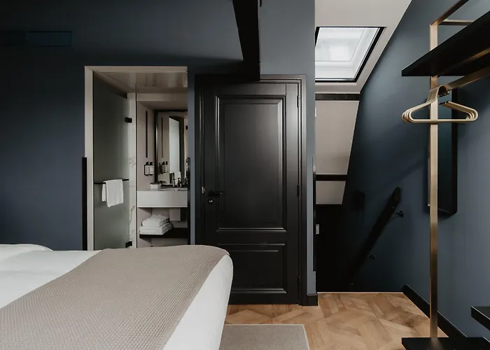 The Nox Hotel