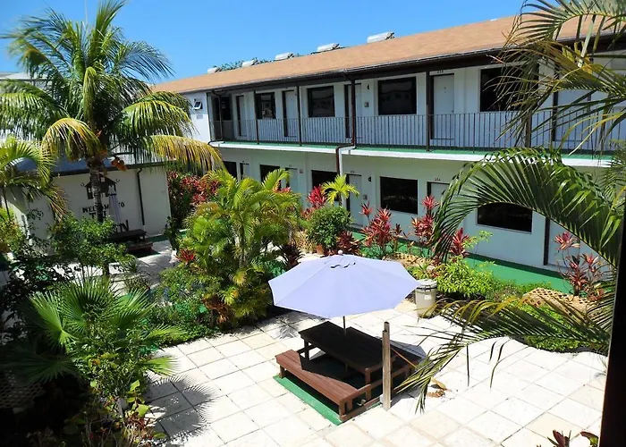 Red Carpet Inn Select - Nassau