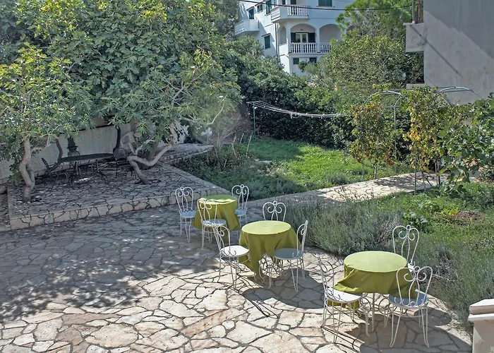 Lokunja Bed&Breakfast Pag Town
