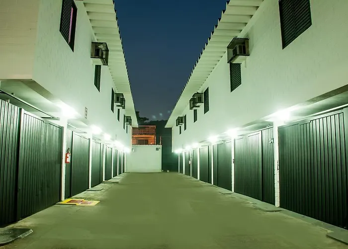 Flash Motel (Adults Only)