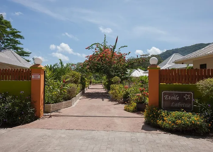 Etoile Labrine Guest House