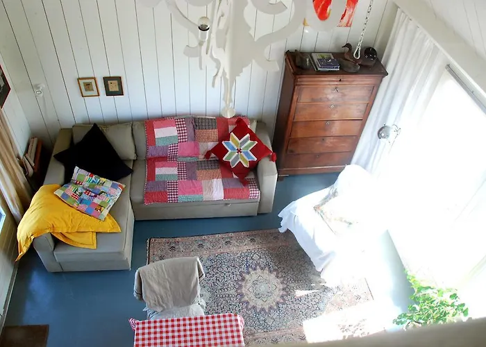Bed In Waterland