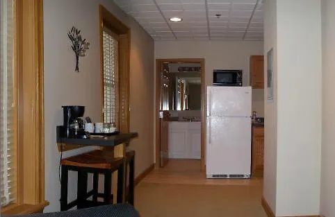 Heritage Suites Hotel