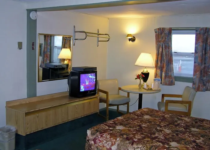 Watertown Budget Inn