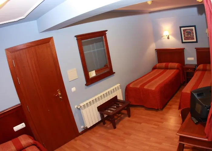 Hostal Torres San Leonardo de Yagüe