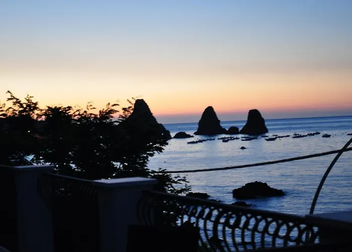 Bed and Breakfast La Terrazza Aci Castello