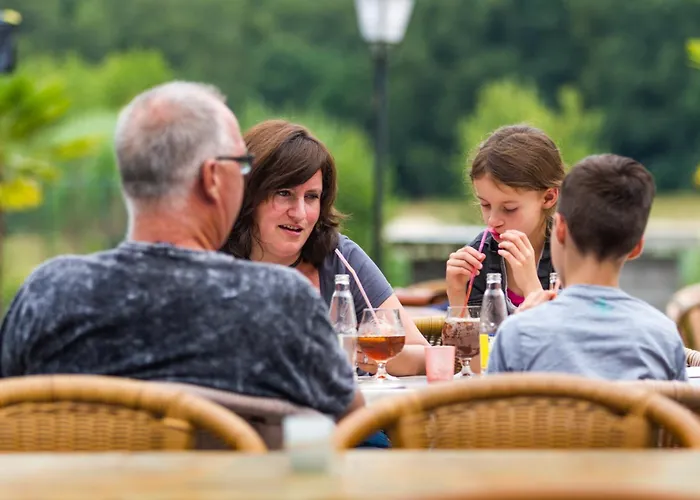 Oostappen Vakantiepark Hengelhoef NV