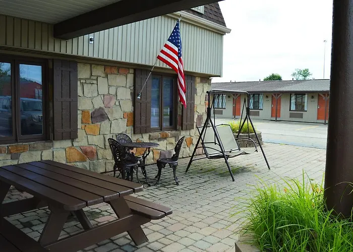 Deer Creek Motel Cambridge