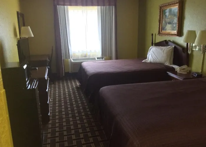 Country Hearth Inn - Bowling Green