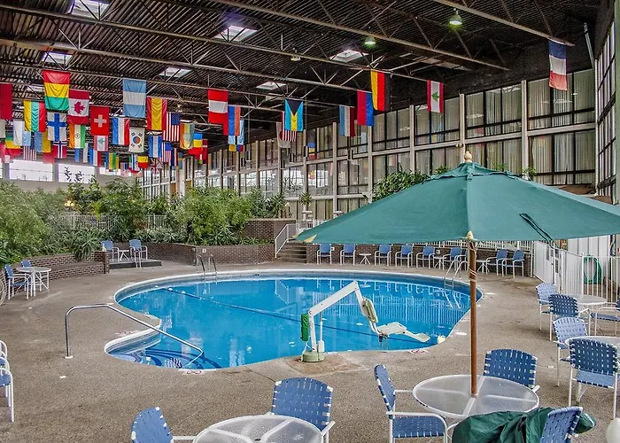 Travelodge Peoria Hotel And Conference Center