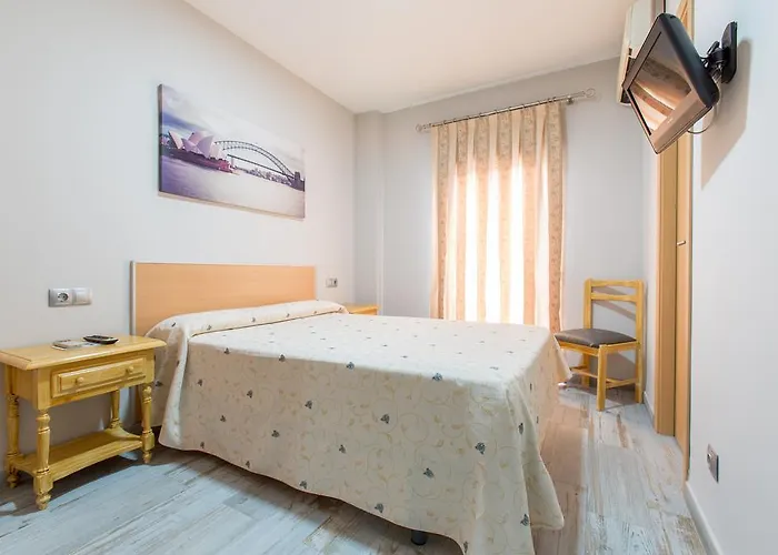 Olympia Ronda Hostel Puig