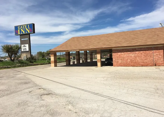 Gate 1 Inn