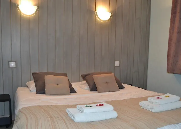 Hotel Logis Les Parcs à Talmont-Saint-Hilaire