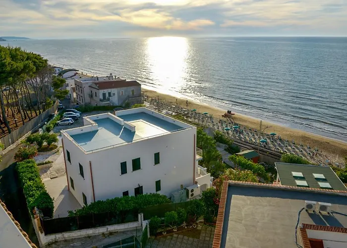 Hotel Villa Nettuno San Menaio