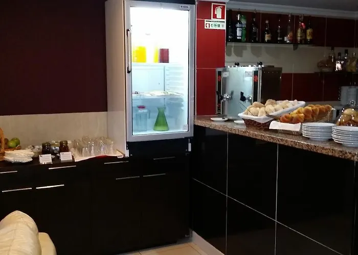 Residencial Pinto Hotel Guarda