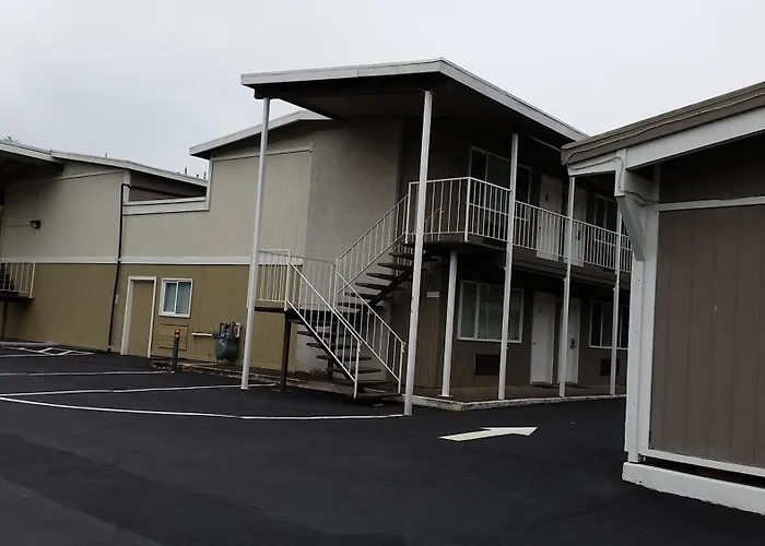 Grays Harbor Inn & Suites