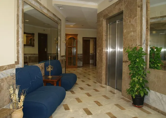 Hotel Al-Yussana Lucena