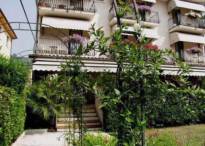 Hotel Marina Torri Del Benaco