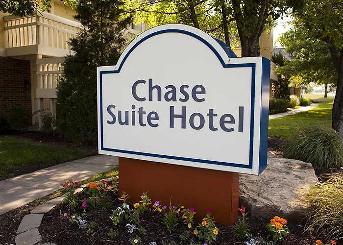 Cloverleaf Suites Kansas City Overland Park