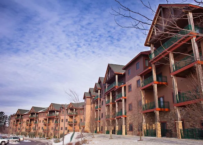 Club Wyndham Glacier Canyon Lake Delton