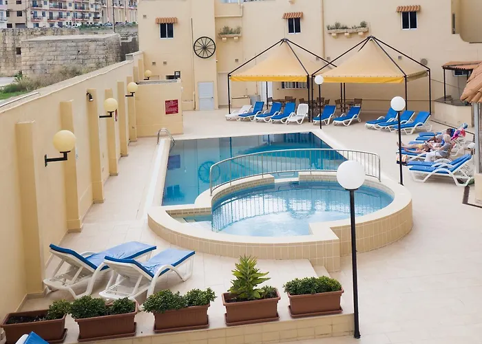 Mavina Hotel & Apartments
