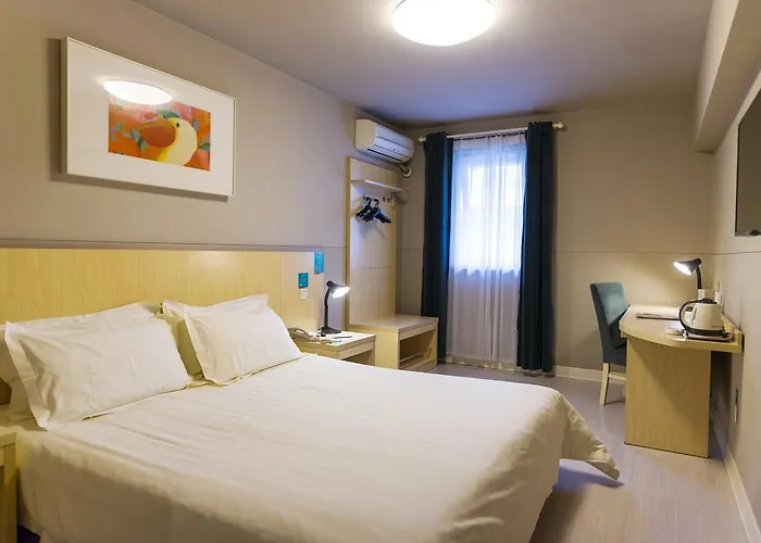 Jingjiang Inn Shanghai Henglong Plaza