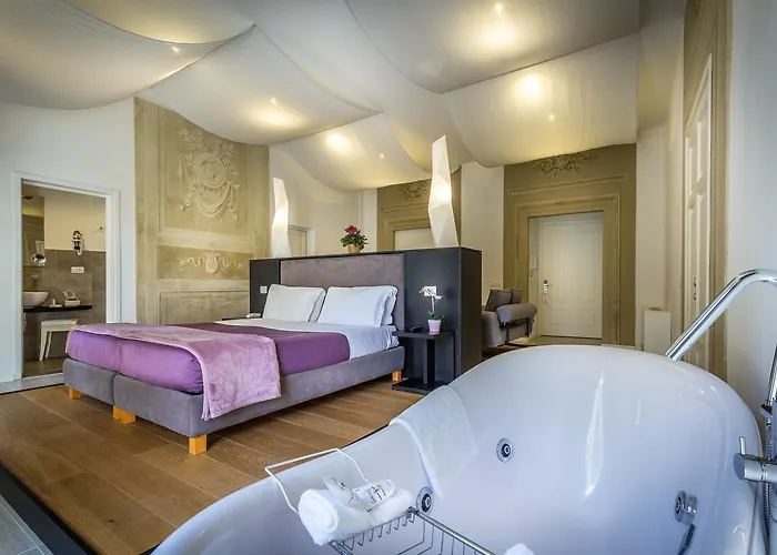 Hotel La Scaletta Al Ponte Vecchio Florence