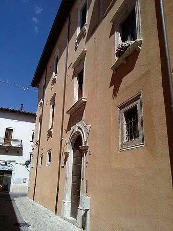 B&B Palazzo Cappa LʼAquila