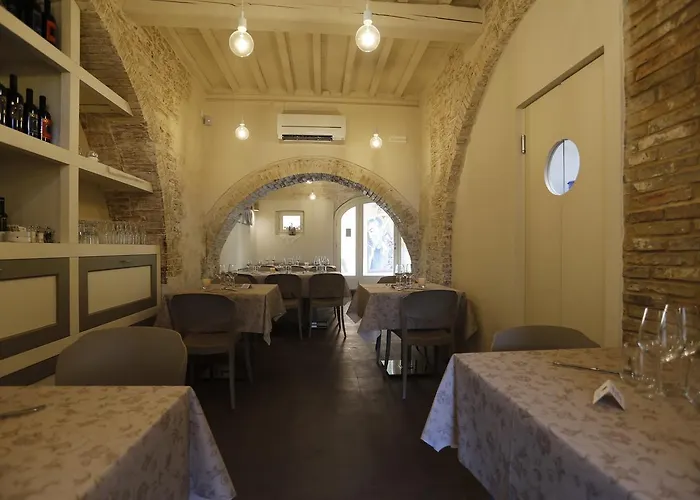 Il Maramaldo Bed&Breakfast-Restaurant Lajatico
