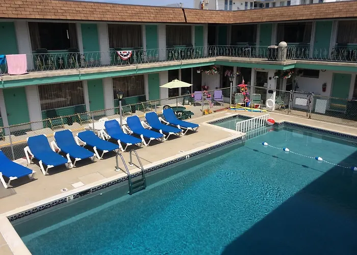 Crystal Sands Motel