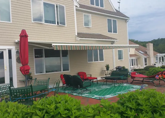 Inn 38 Oak Bluff Circle Plymouth