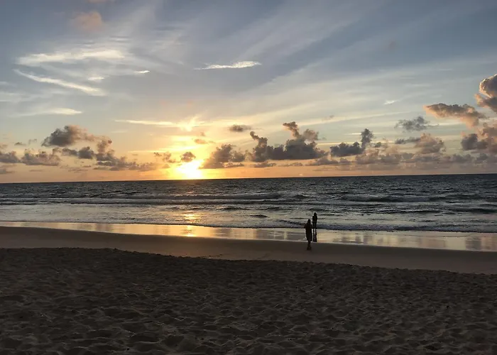 Apto INTEIRO em Vilas do Atlântico, a 50m da praia Lauro de Freitas
