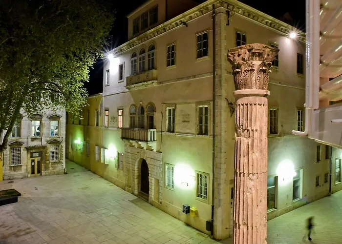 Luxury Room Colonna 4*, Center
