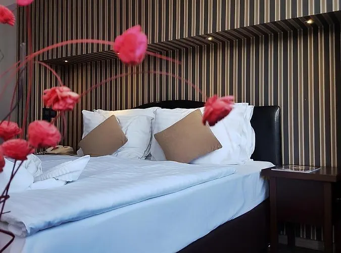 Hotel Pest Inn Budapeste
