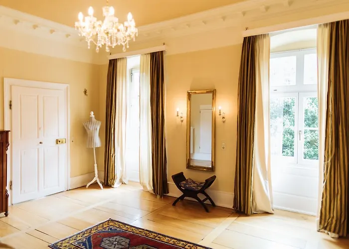 Hotel Schloss Heinsheim