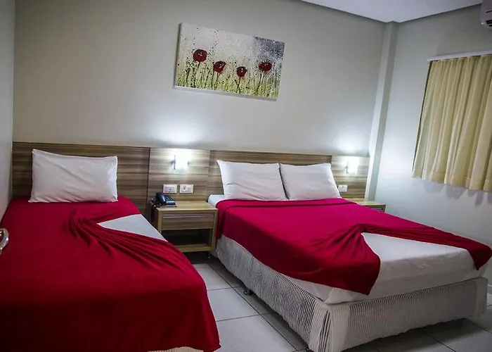 Hotel Baeza Goiatuba