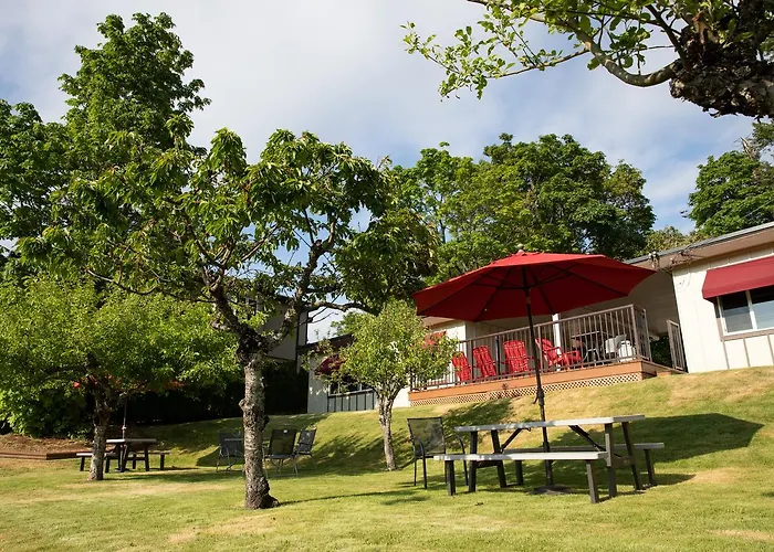 Cherry Tree Inn Saanich