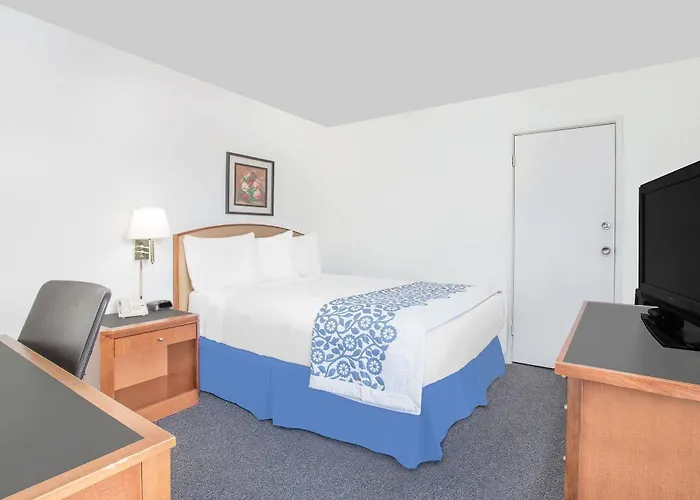 Days Inn By Wyndham Emporia