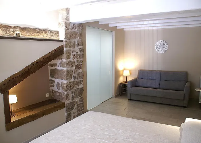 Habitacions Placa Major Santa Pau