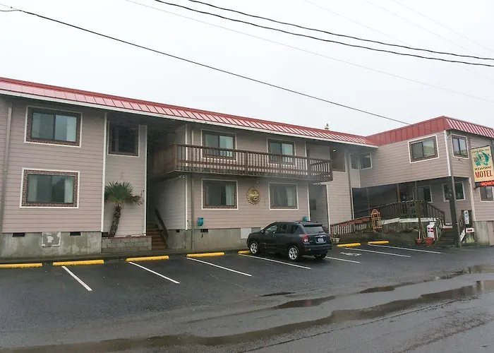 Tradewinds Motel