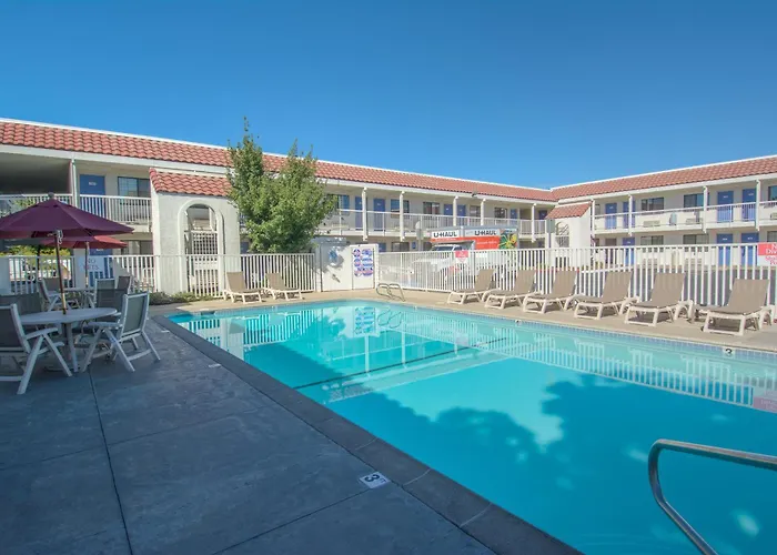 Motel 6-Redding, Ca - South