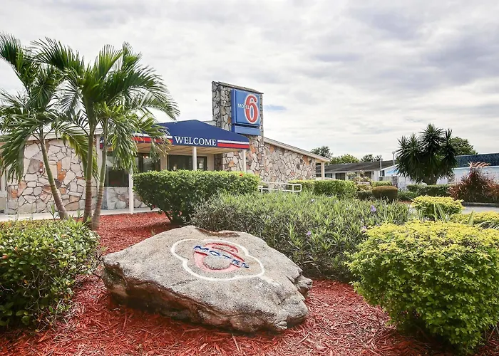 Motel 6 Palm Bay