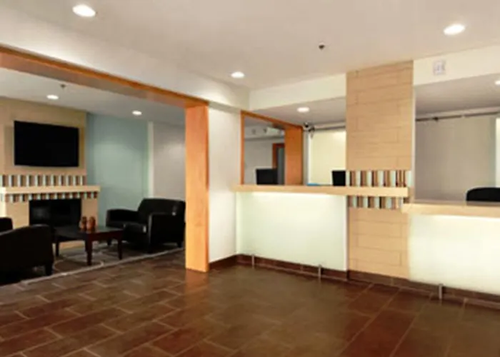 Baymont By Wyndham Reno Hotel
