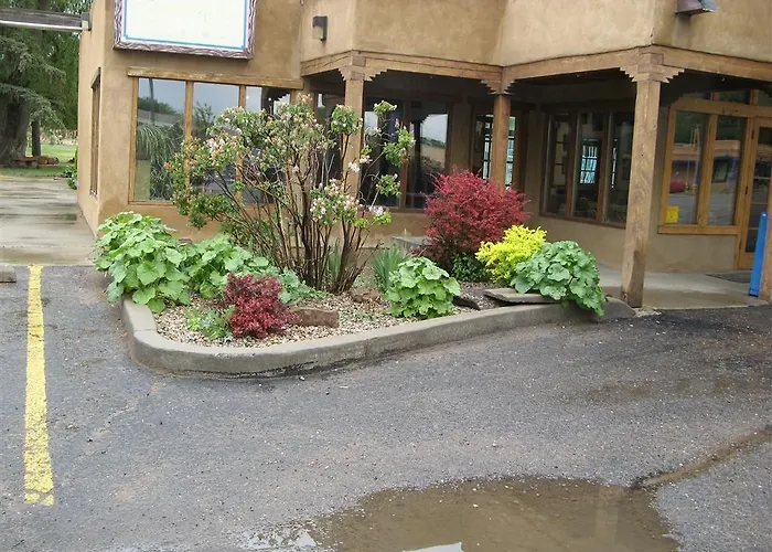 Indian Hills Inn, Taos Plaza