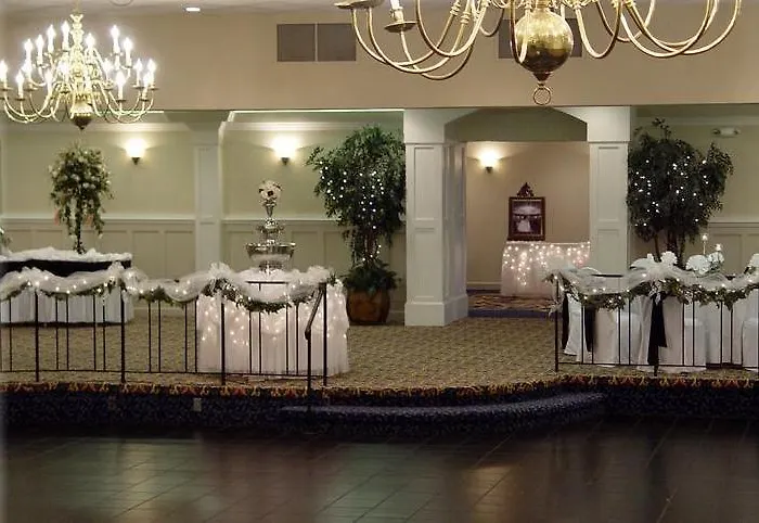 Point Plaza Suites At City Center Newport News