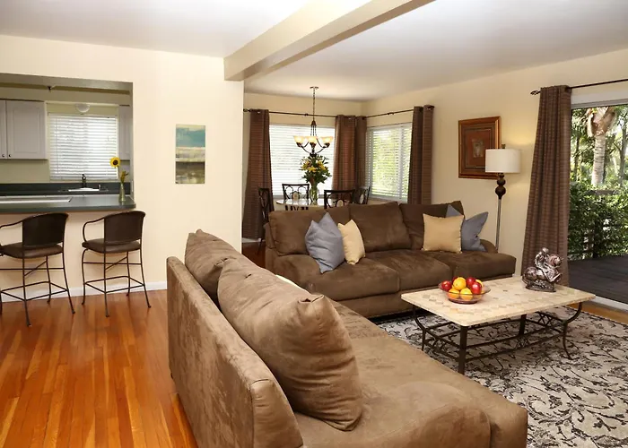 The Cabanas Guesthouse & Spa - Gay Resort Catering To Gay Men Oakland Park